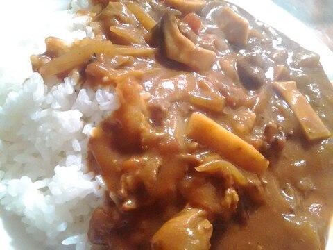 お肉もたっぷり！★お洒落なエリンギのトマトカレー★